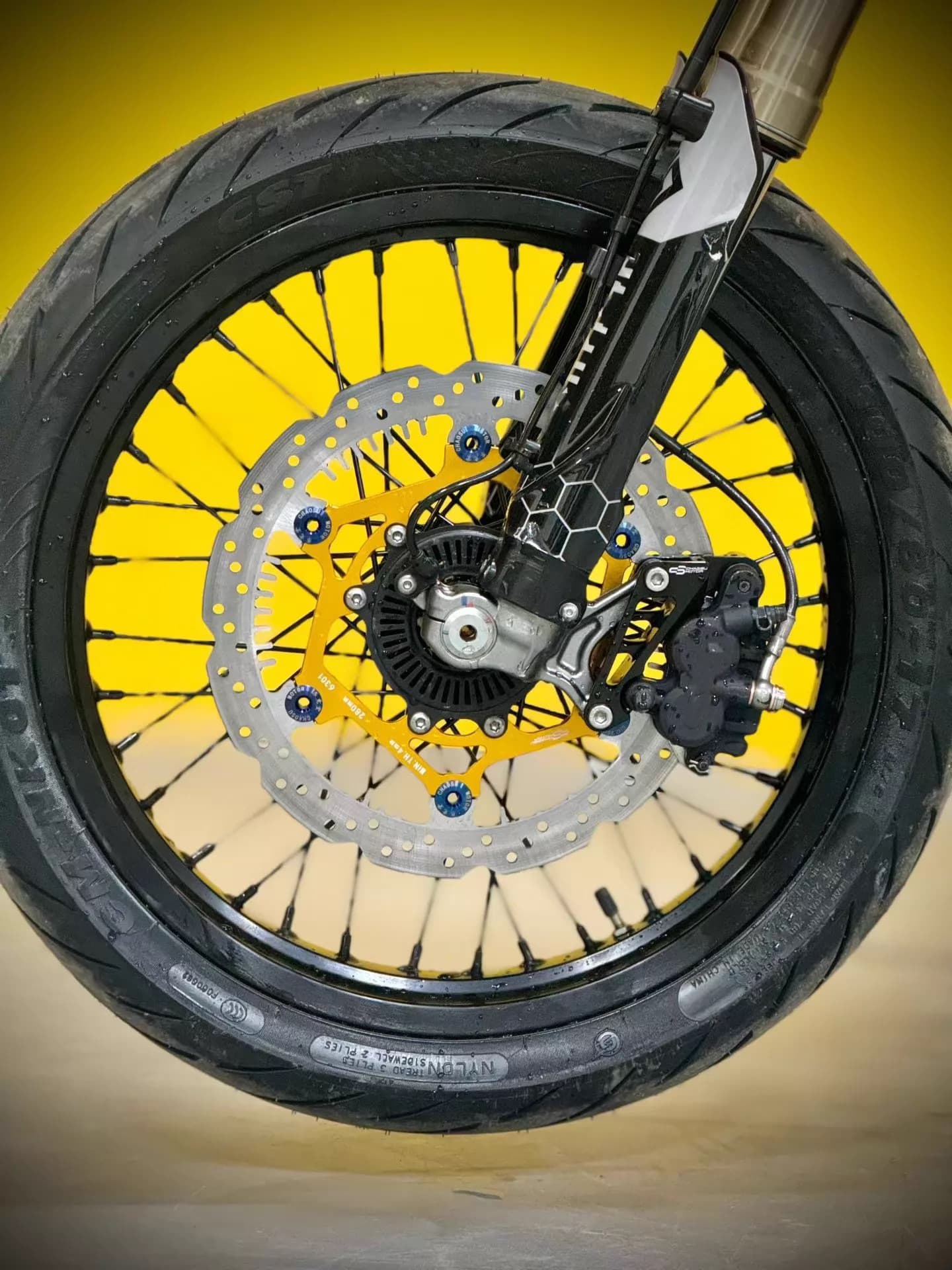 طقم ترقية الفرامل الكامل ألترا - مراجعة Front Rear Brake Caliper Bracket Kit وسعره